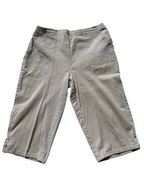 Croft & Barrow Khaki Capris 10P Petite Pull On Side Slit Pedal Pusher Skimmer